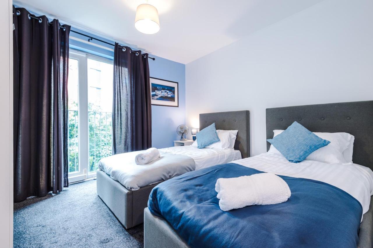 2 Bed Apartment With Balcony Private Parking Near Etihad Stadium, Coop Live Manchester Extérieur photo